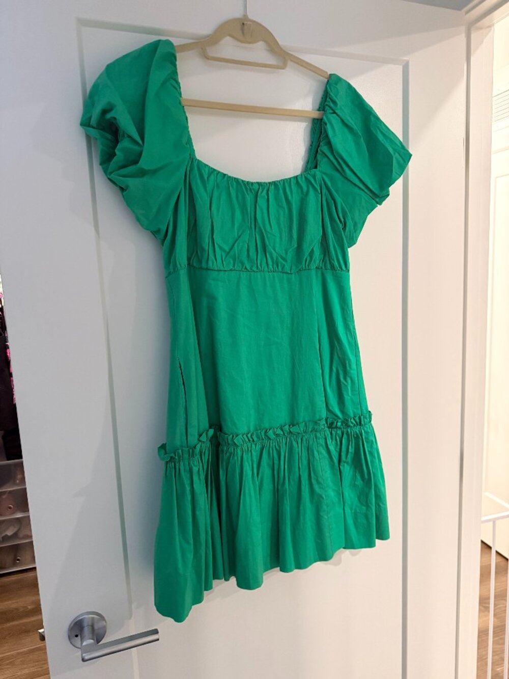 Adorable Green Lilly Dress - Puff Sleeves!